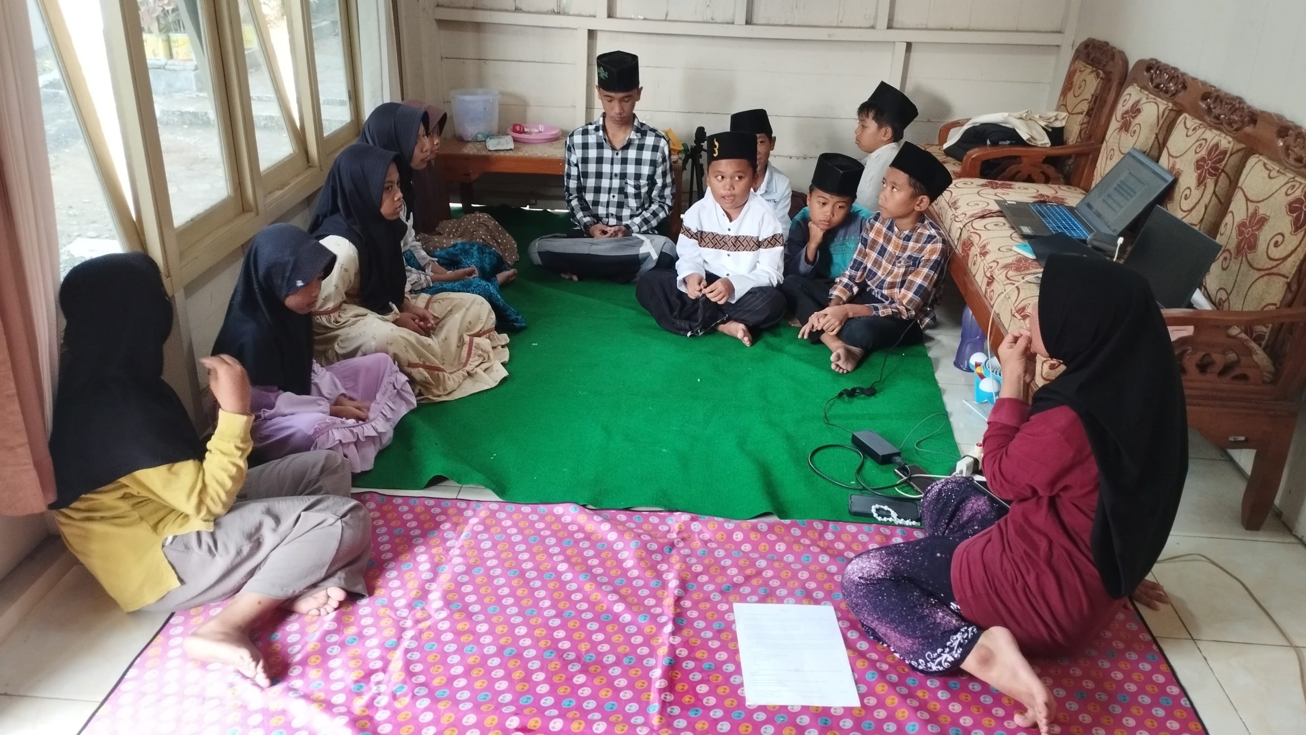 Mahasiswa KKN Berdayakan TPQ Dengan Pelatihan Khitobah