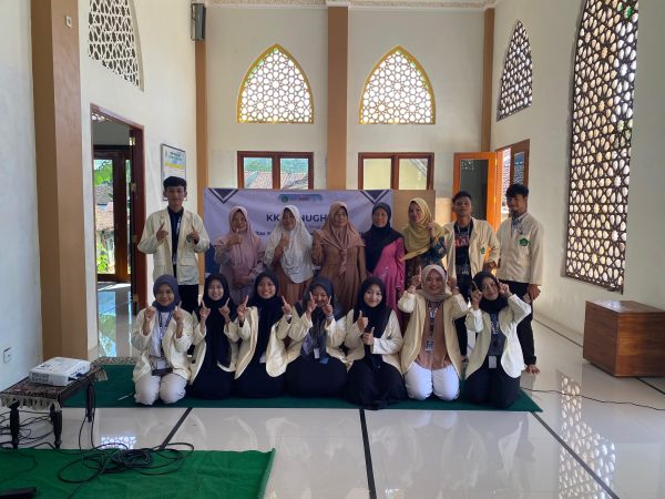 Sosialisasi & Pendampingan Label Kemasan UMKM Manggleng Desa Sokawera